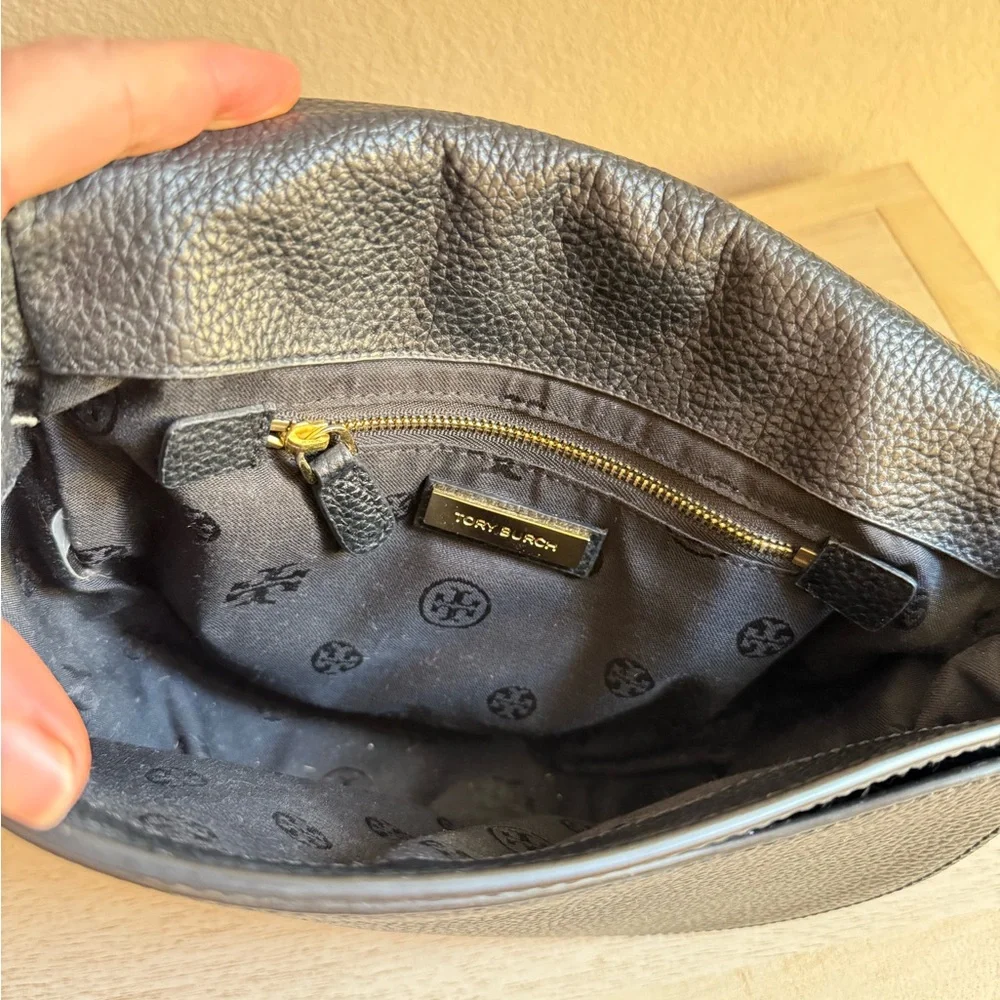 Tory Burch Serif T Leather Saddle Bag